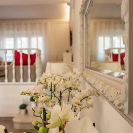 Villa La Camelia Bianca *