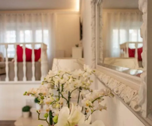 Villa La Camelia Bianca *