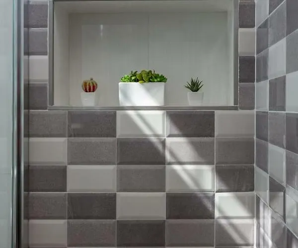 La Camelia Bianca Villa *